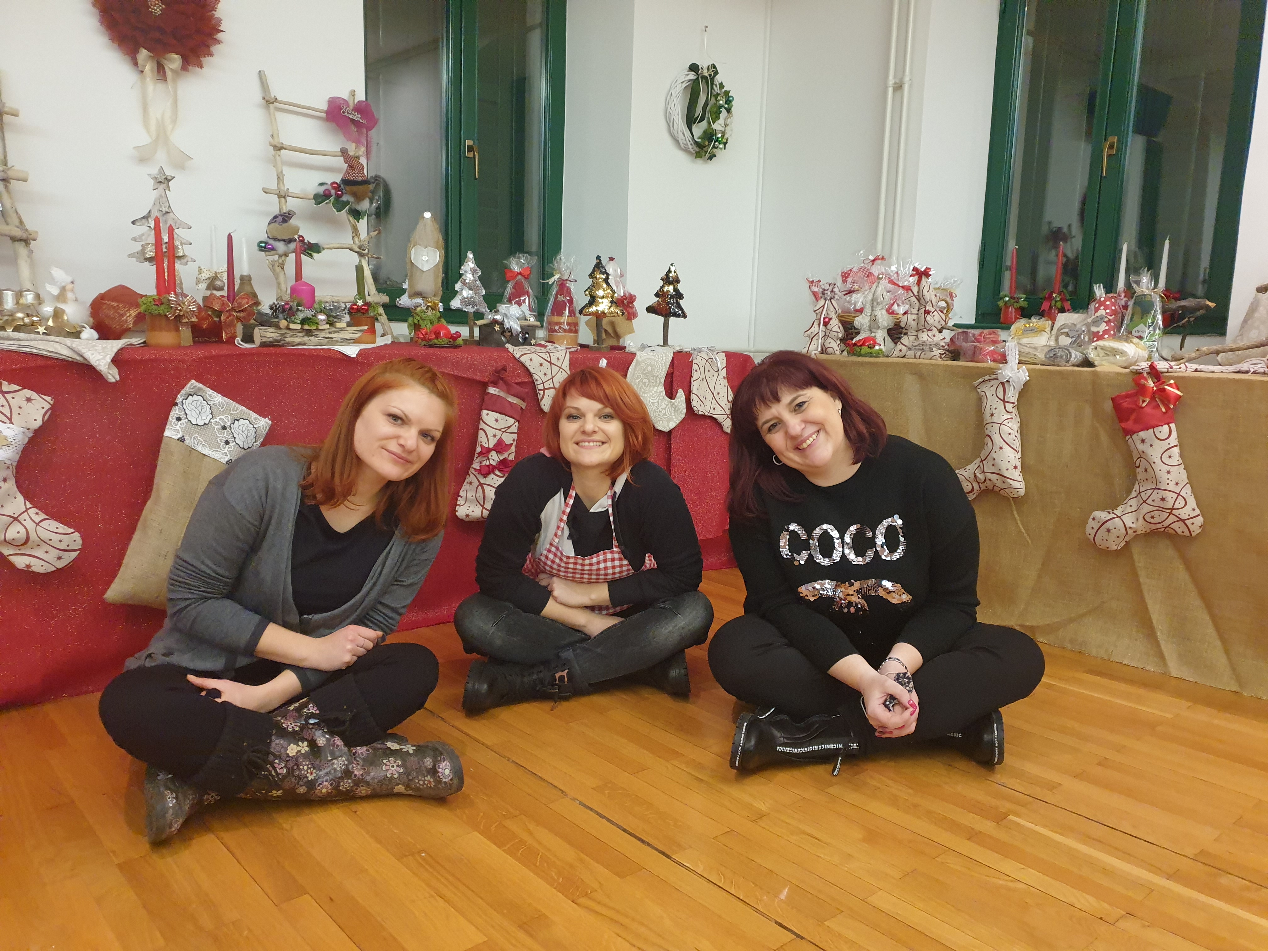  ‘MERCATINO DI NATALE’ Roberta, Valentina i Virna rovinjske dobre vile